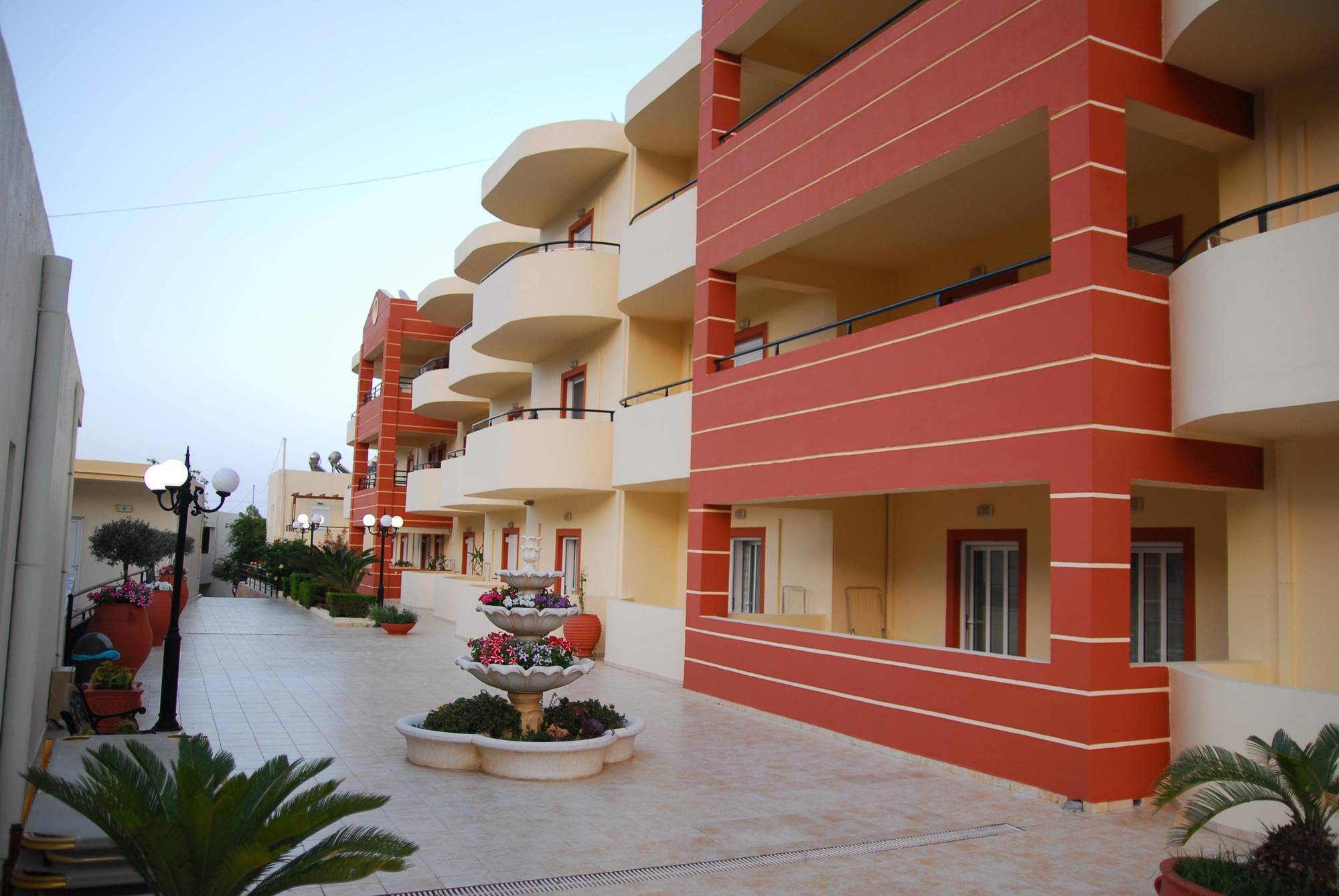 Elpis Studios And Apartments Bali  Buitenkant foto
